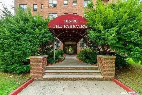 Jamaica, NY 11432,165-20 Highland Ave #201