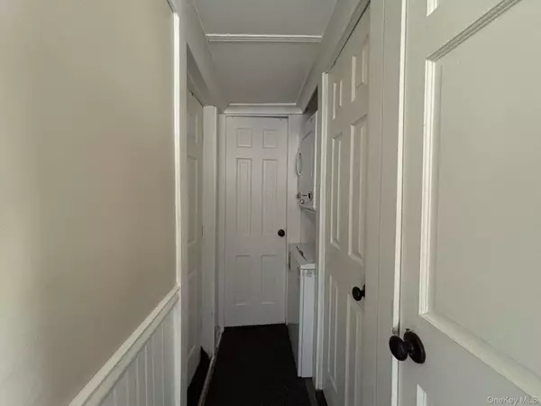 Islip, NY 11751,150 Main ST #57