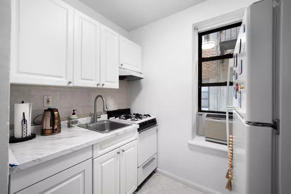 New York (manhattan), NY 10025,4 W 101st ST #1