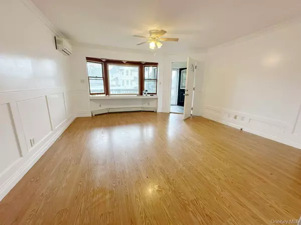 Lindenhurst, NY 11757,203 29th ST