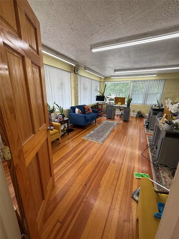 Greenwood Lake, NY 10925,116 Windermere AVE #A & B