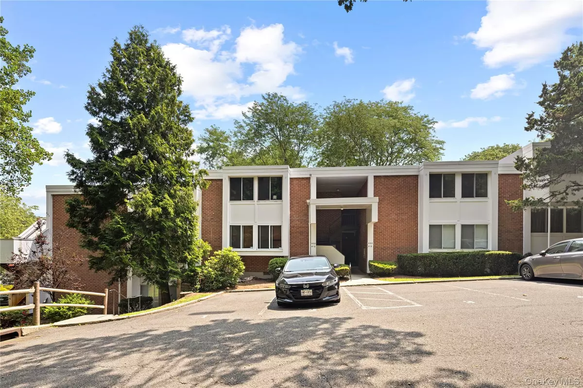 Hartsdale, NY 10530,423 Colony DR