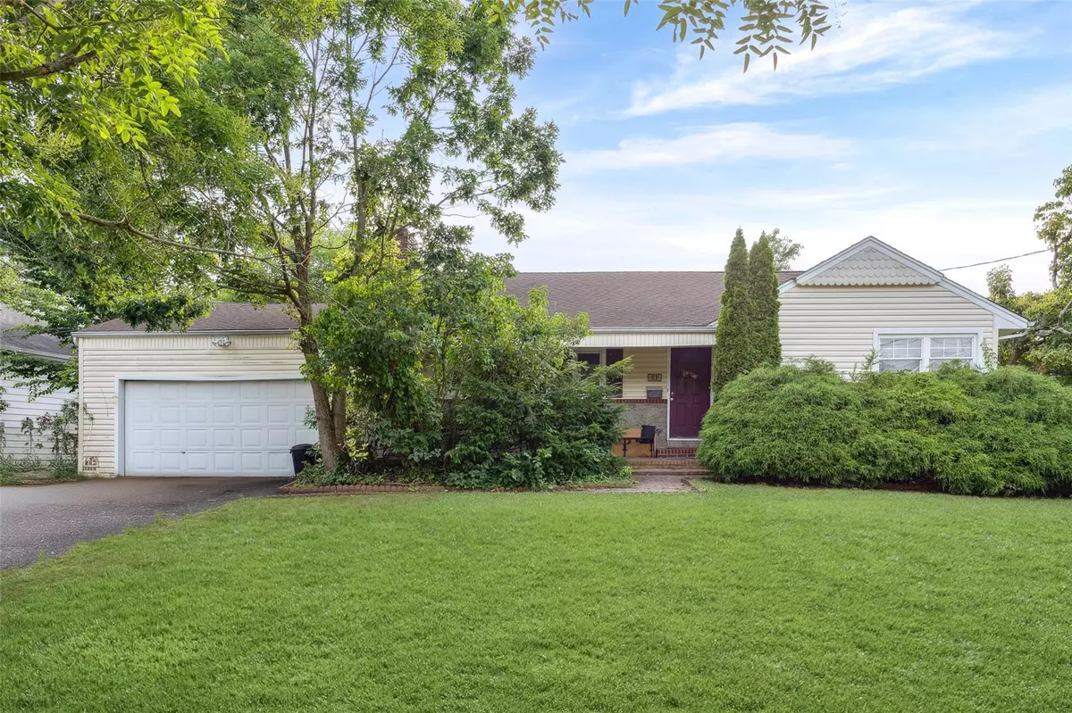 Massapequa, NY 11758,81 Bayview AVE