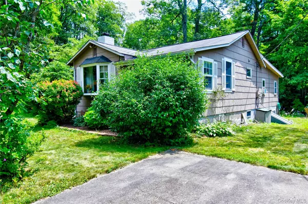 5 Orchard TRL, Monroe, NY 10950
