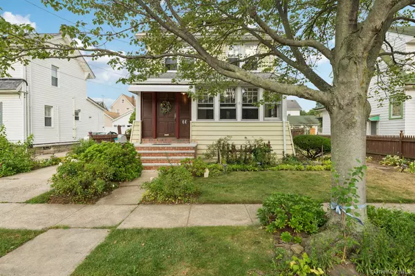 Valley Stream, NY 11581,60 Woodlawn AVE