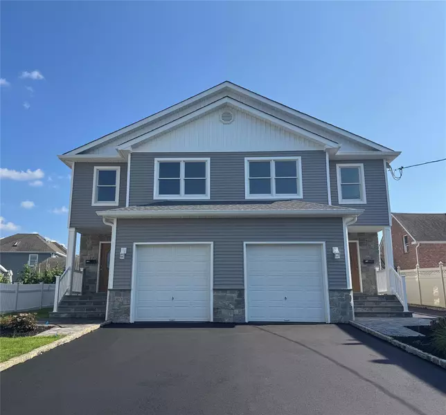 102B Elm AVE, Glen Cove, NY 11542