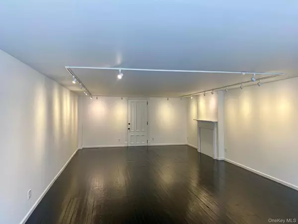 40 2nd ST, Athens, NY 12015