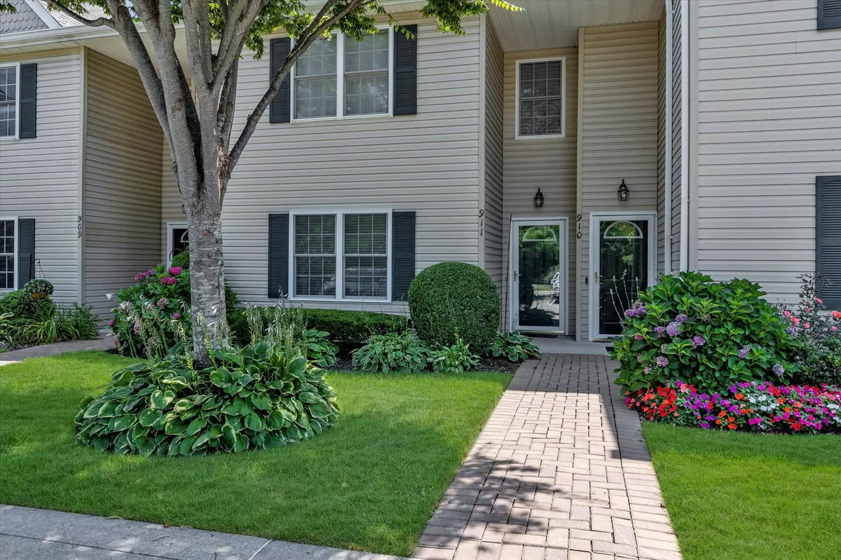Melville, NY 11747,911 Altessa BLVD