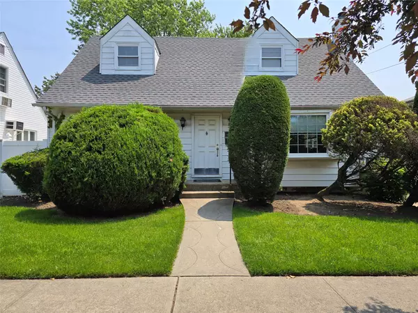 15741 87th ST, Howard Beach, NY 11414