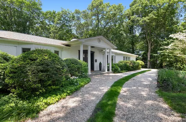 Port Jefferson, NY 11777,2 Soundview DR