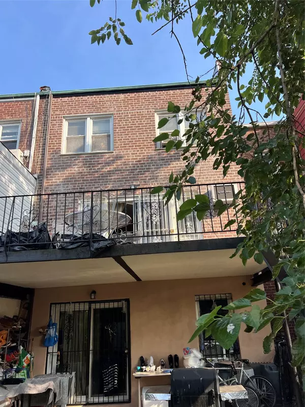 Corona, NY 11368,10819 48th AVE