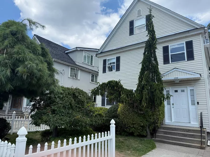 60 Columbia AVE, Cedarhurst, NY 11516