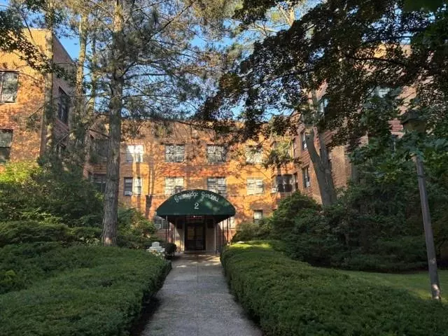 2 Greenridge AVE #3P, White Plains, NY 10605