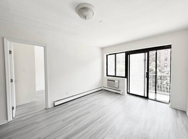 Flushing, NY 11354,144-48 Roosevelt AVE #3B