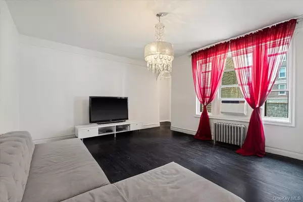 Bronxville, NY 10708,1440 Midland AVE #1D