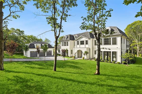 3360 Wunneweta RD, Cutchogue, NY 11935