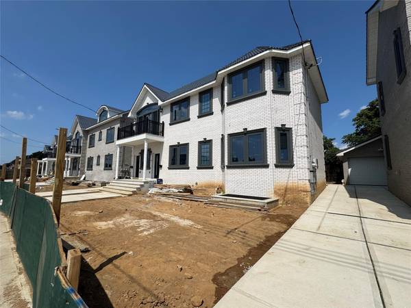 150-17 Hawtree ST, Ozone Park, NY 11417