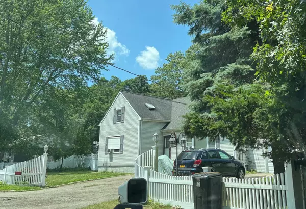 Mastic Beach, NY 11951,63 Washington AVE