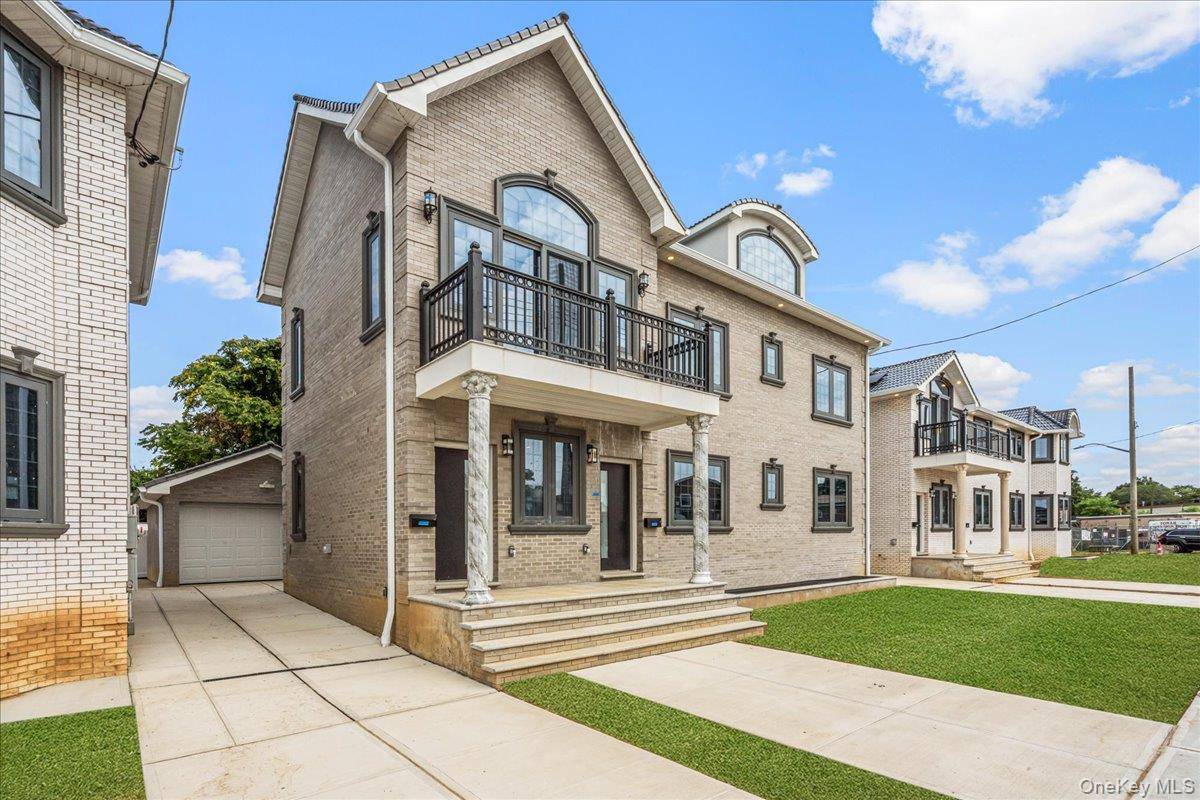 Ozone Park, NY 11417,150-21 Hawtree ST