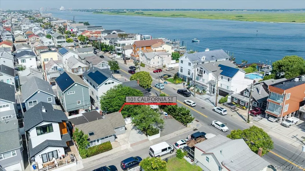 101 California ST, Long Beach, NY 11561