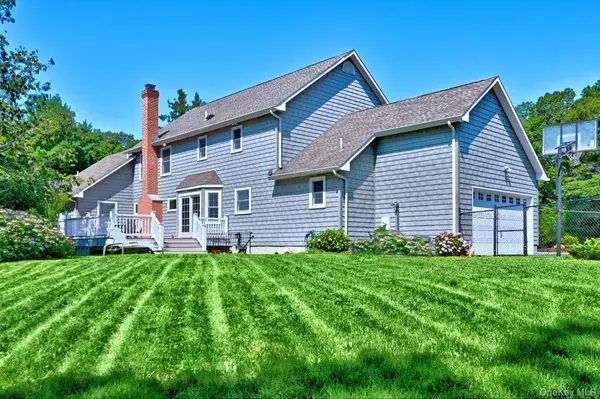 Wading River, NY 11972,12 Russell DR