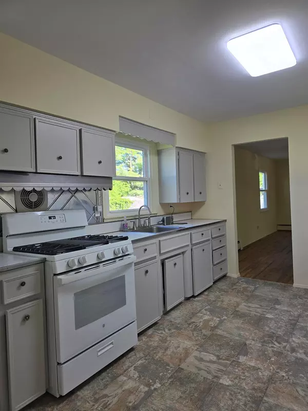 Port Jefferson Station, NY 11776,74 Clifton PL