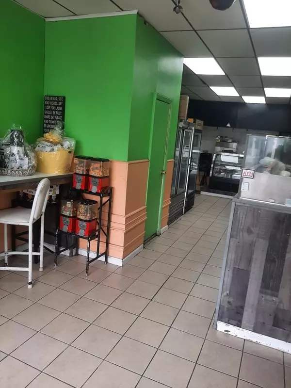 Cambria Heights, NY 11411,116-32 Springfield Blvd