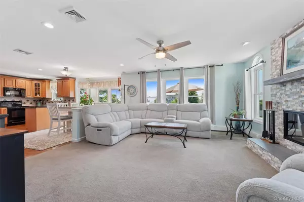 Center Moriches, NY 11934,8 Sinnickson RD