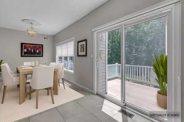 Kings Park, NY 11754,40 Mantack PATH