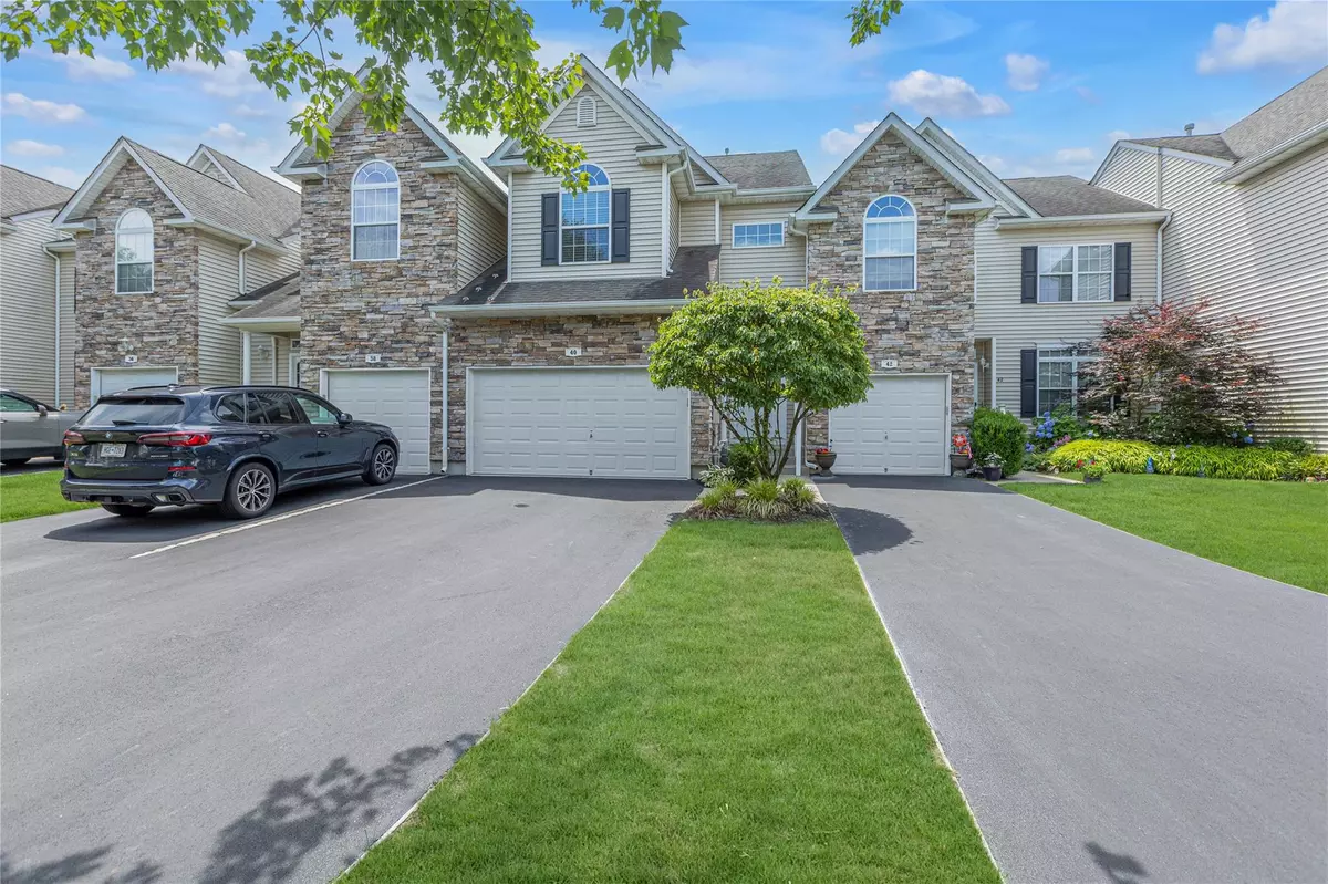 Kings Park, NY 11754,40 Mantack PATH