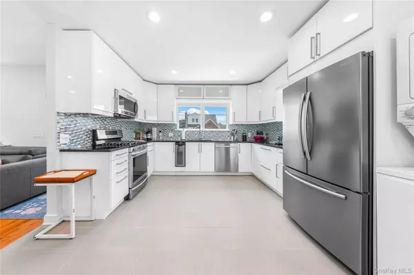 Franklin Square, NY 11010,1066 Russell ST