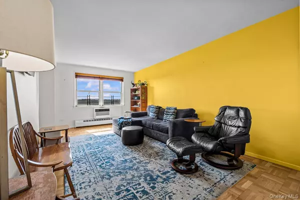 Bronx, NY 10471,5500 Fieldston RD #8AA