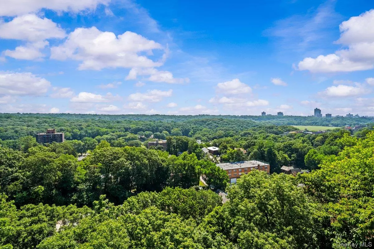 Bronx, NY 10471,5500 Fieldston RD #8AA