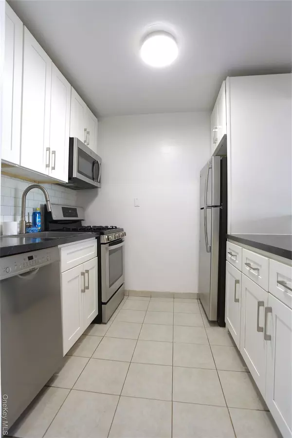 Brooklyn, NY 11217,385 Douglass ST #3B
