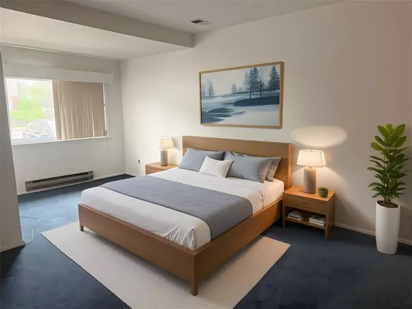 Oceanside, NY 11572,100 Daly BLVD #2803