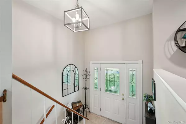 Suffern, NY 10901,27A Claremont LN