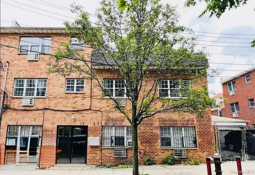 109-12 Westside AVE, Corona, NY 11368