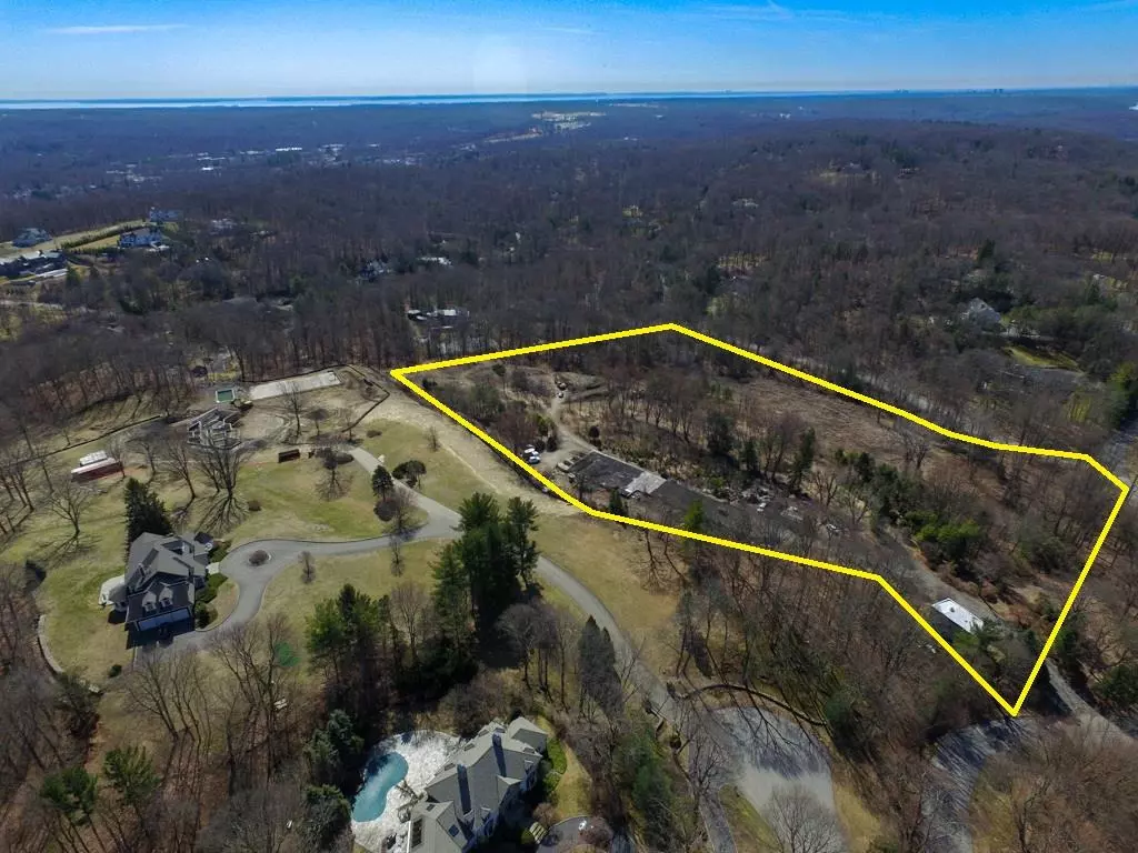 Armonk, NY 10504,23 Wampus Lake DR