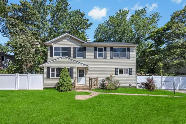 Mastic, NY 11950,107 Shinnecock AVE
