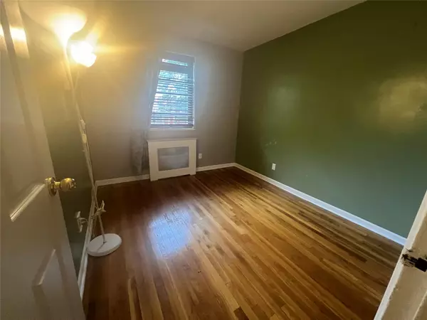 Flushing, NY 11367,135-23 Jewel AVE #A
