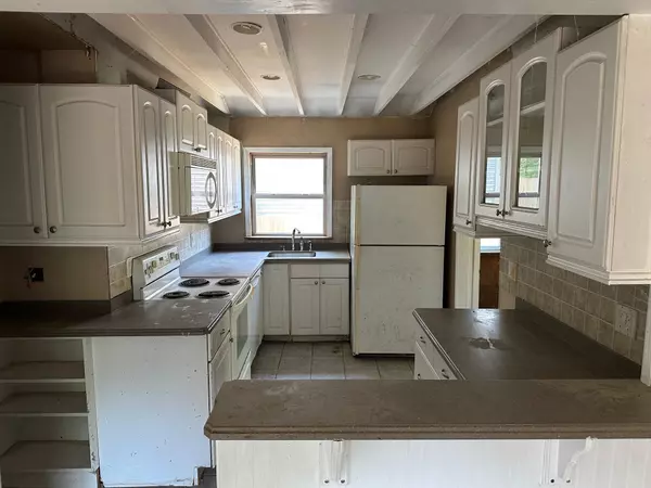 Sound Beach, NY 11789,12 Hampton RD