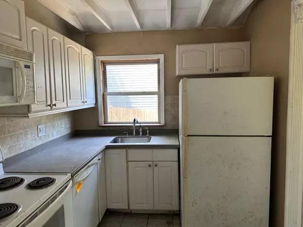 Sound Beach, NY 11789,12 Hampton RD