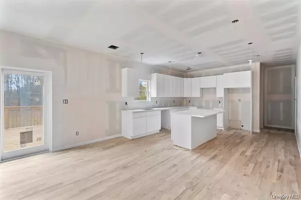 Walden, NY 12586,28 Northern AVE