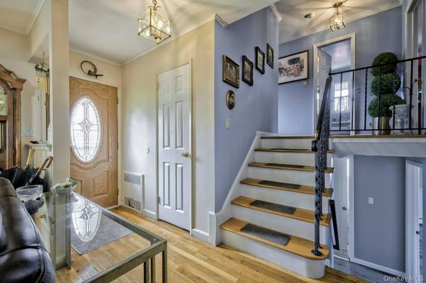 Bethpage, NY 11714,3895 Green PL