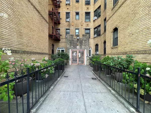 Brooklyn, NY 11213,897 Empire BLVD #F6