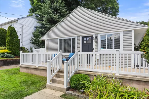 Yonkers, NY 10703,451 Bellevue AVE