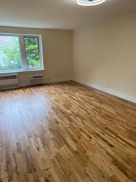 Freeport, NY 11520,250 W Merrick RD #2R