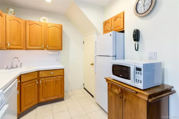 Whitestone, NY 11357,15050 15th DR