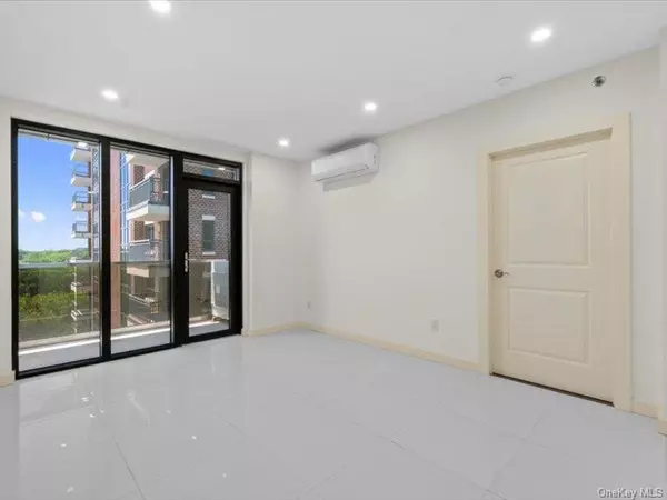 Kew Gardens, NY 11415,124-28 Queens Blvd. #PH-A