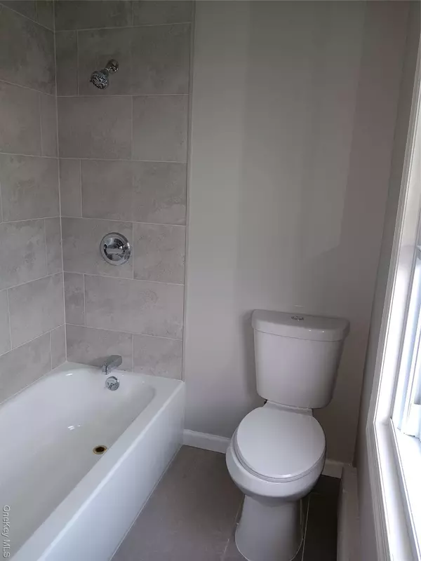 Port Chester, NY 10573,142 Smith ST #142 apt2